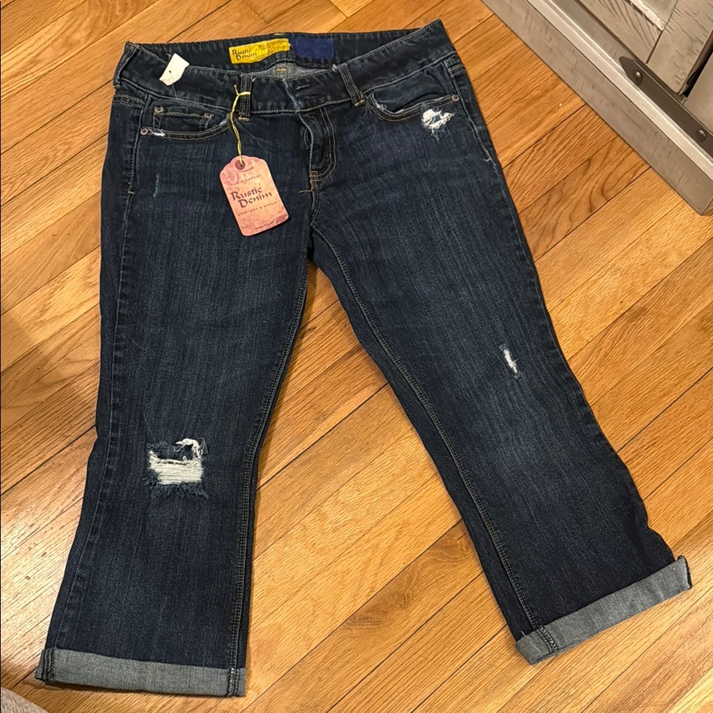 NWT Rustic Denim Women’s Cropped Ankle Jeans with Distressed Details